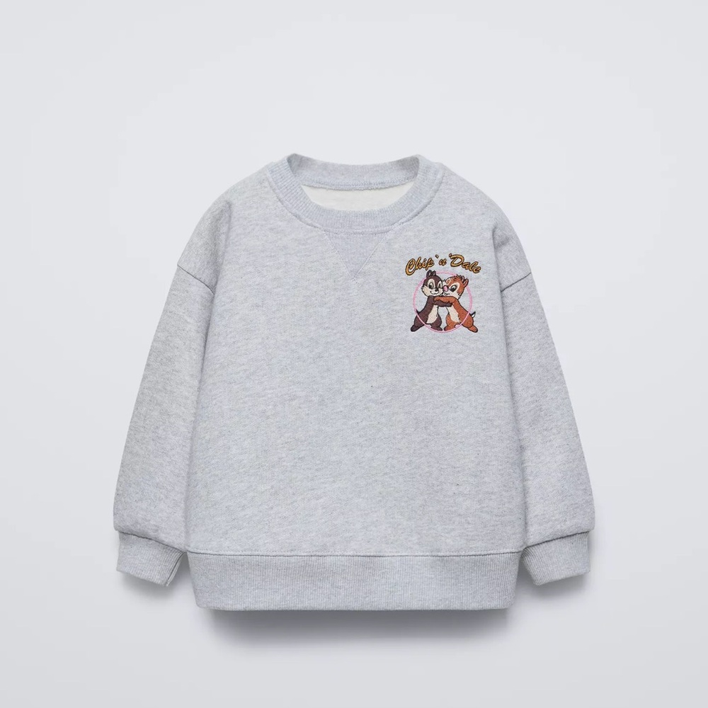 ZARA. CHIP AND DALE DISNEY @ SWEATSHIRT.NWT. 2 years.